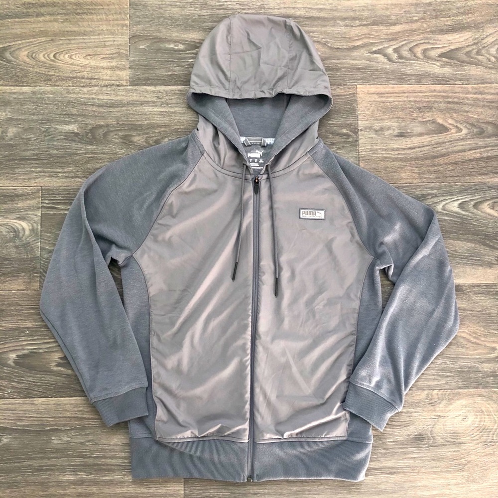 SALE🔥 Men’s Puma Golf Gray Zip Up Hoodie (Small)